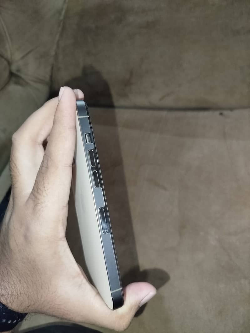 Apple iPhone 14 Pro 7