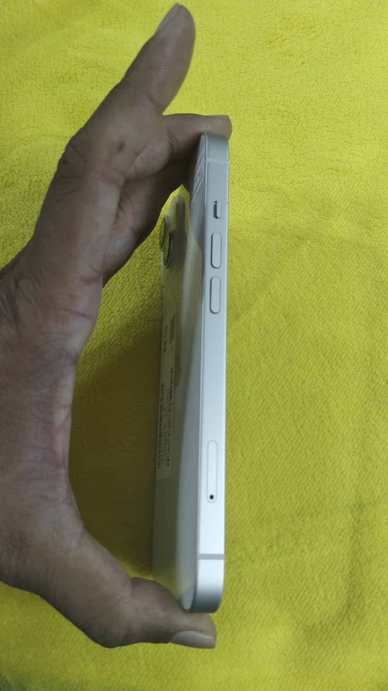 Apple iPhone 14 1