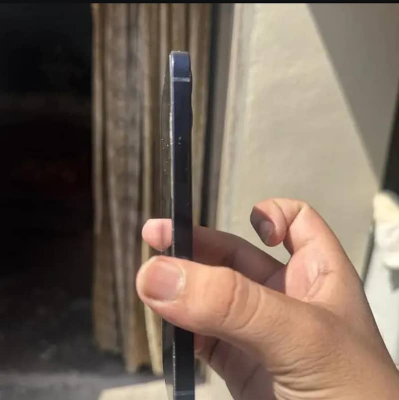 Apple iPhone 12 2
