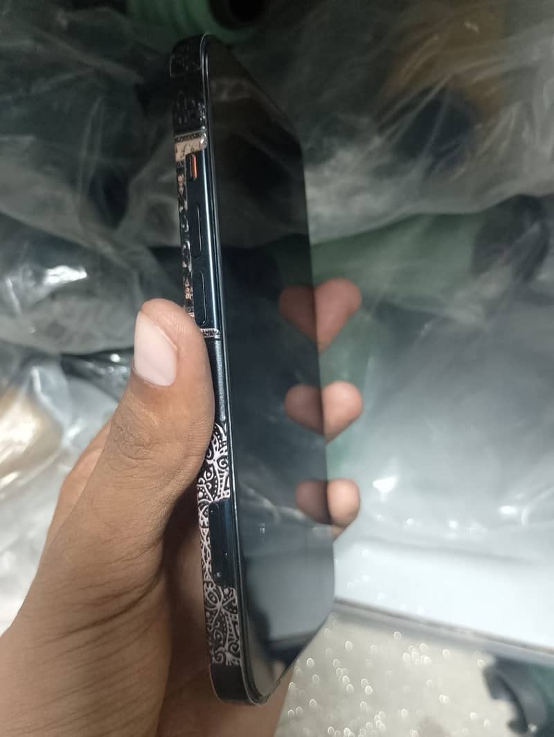 Apple iPhone 15 0