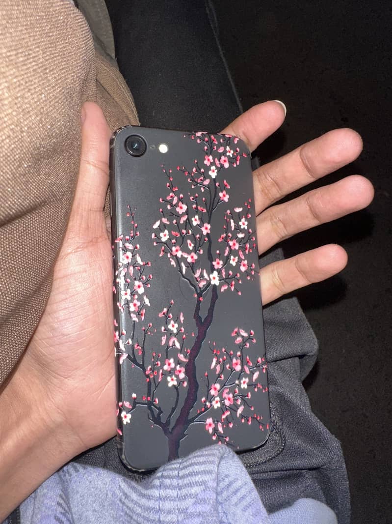 Apple iPhone SE 0