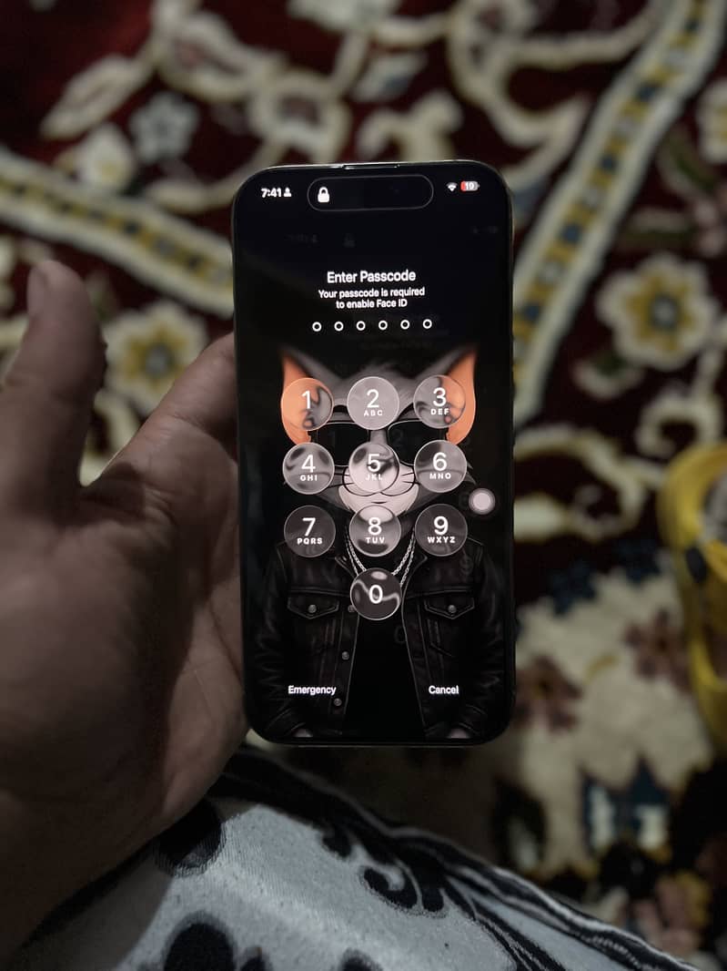 Apple iPhone 16 Pro Max 0