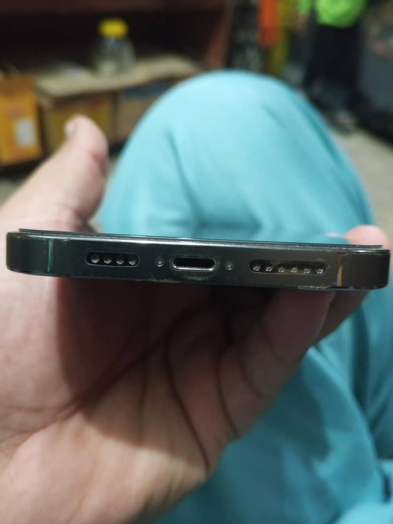 Apple iPhone 13 Pro Max 3