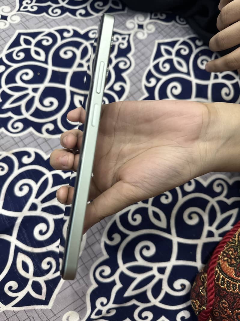 Realme Note 60 1