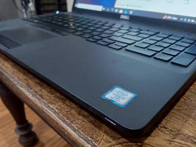 Intel i7 9thH RAM ddr4L 8gb SSD card 256gb laptop 10/9