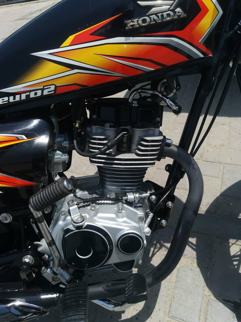 cb 125 4