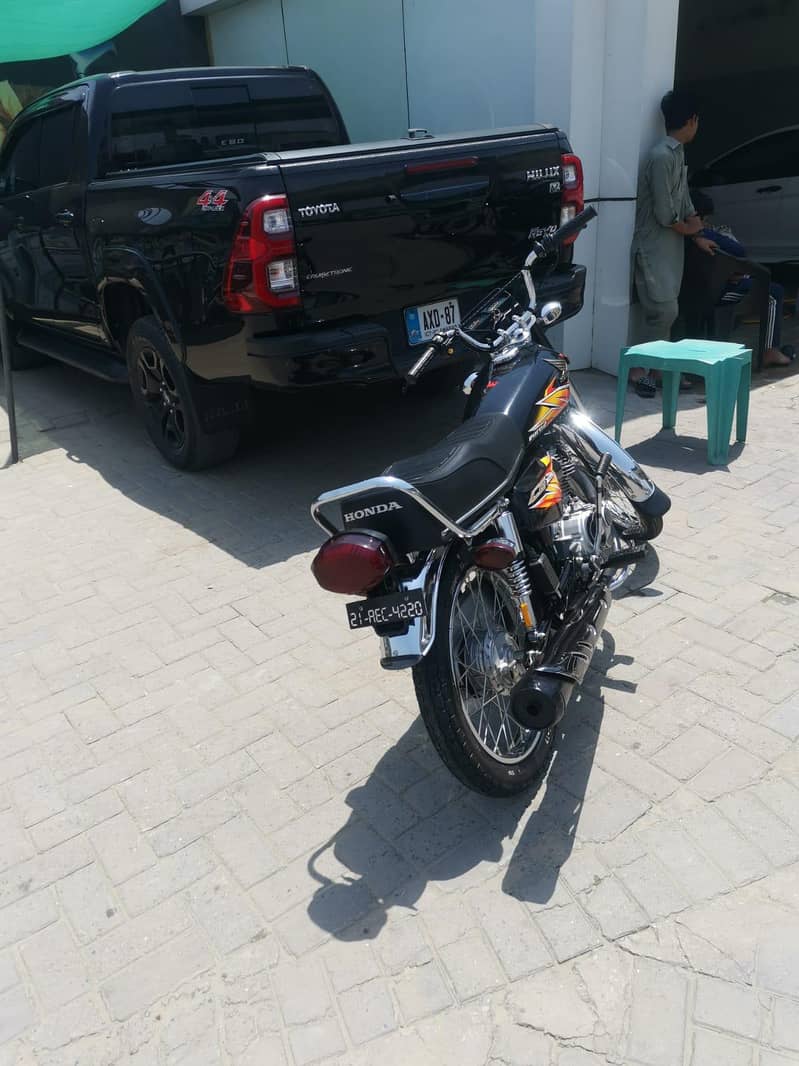 cb 125 5