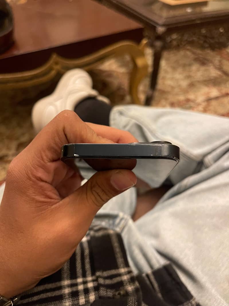 Apple iPhone 14 4
