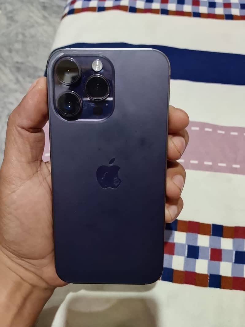 Apple iPhone 14 Pro Max 4