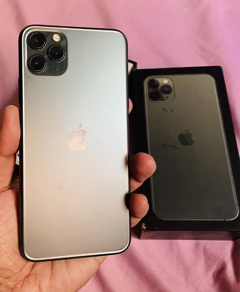 IPhone 11 Pro Max Approved Complete Box 7