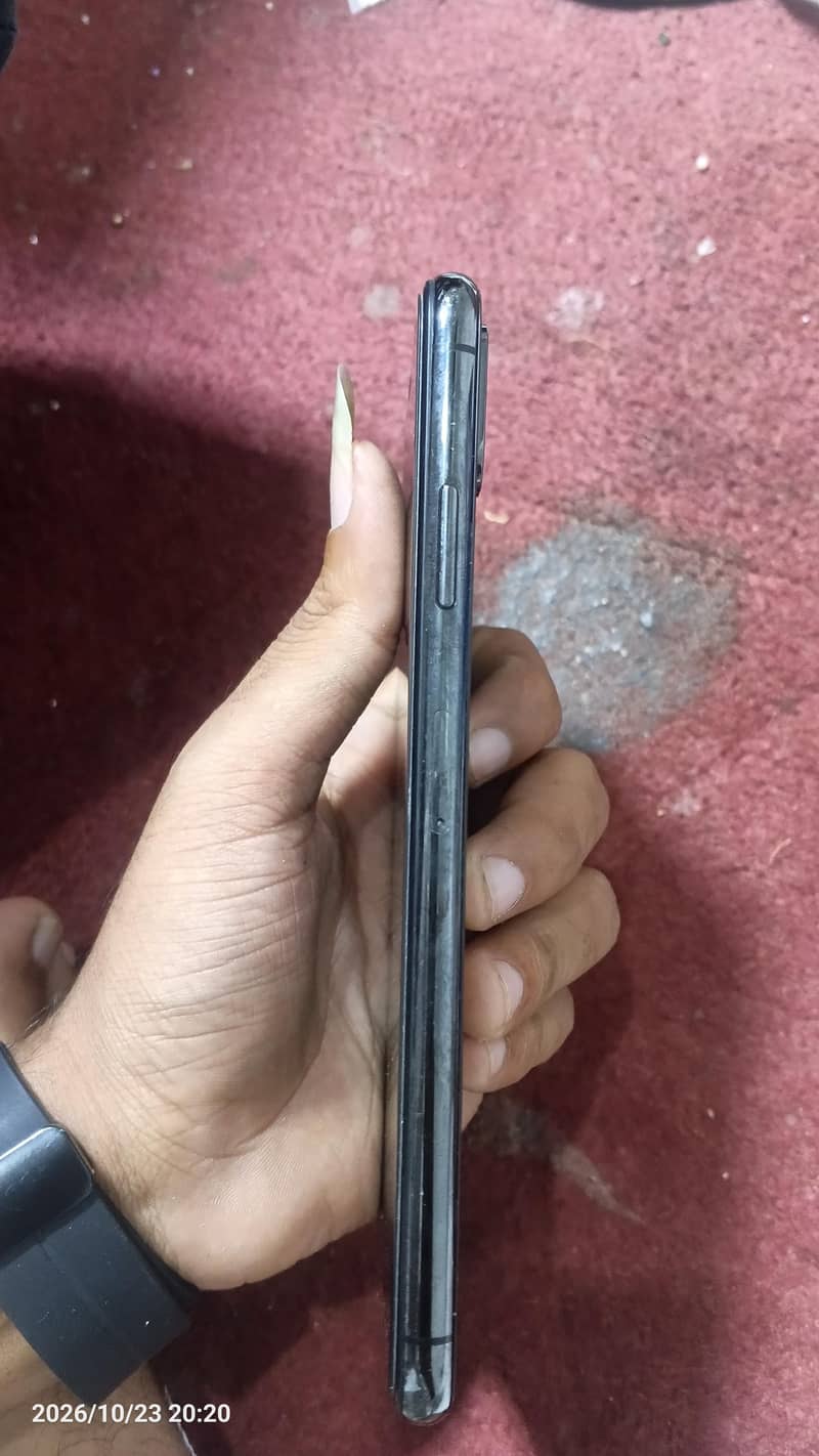 Apple iPhone XS Max 6