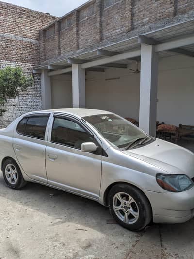 Toyota Platz 2002