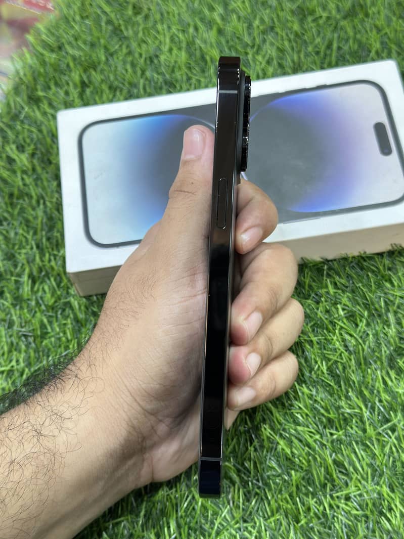 Apple iPhone 14 Pro Max 2