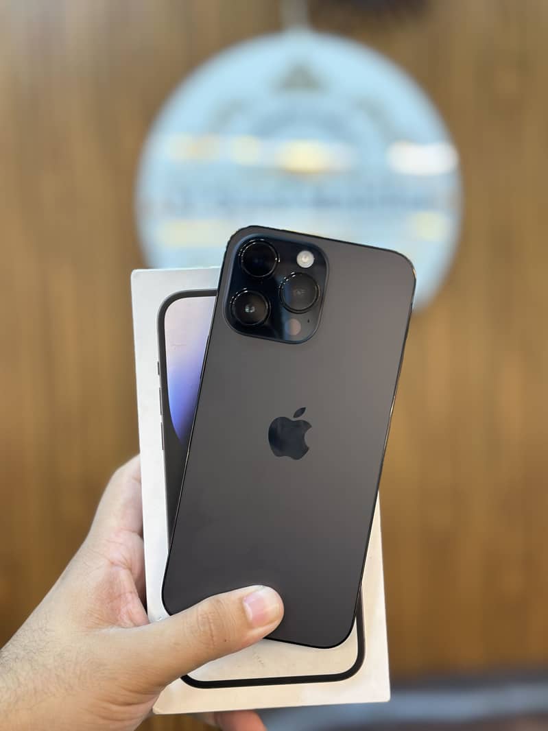 Apple iPhone 14 Pro Max 0