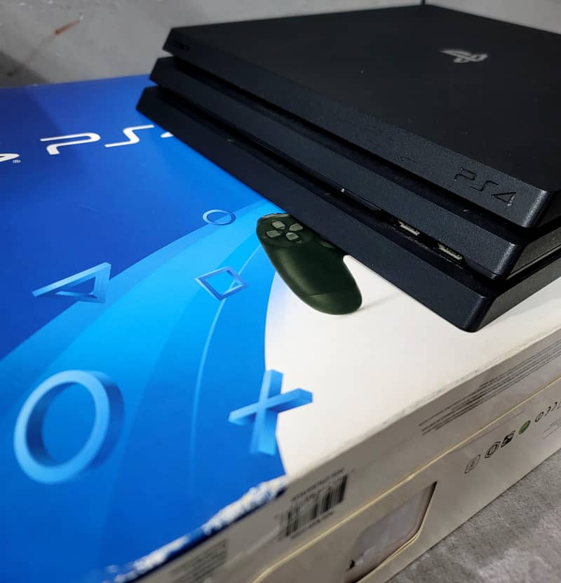 PS4 PRO 1TB 4
