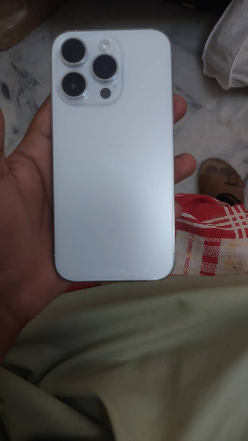 Apple iPhone 14 Pro 0