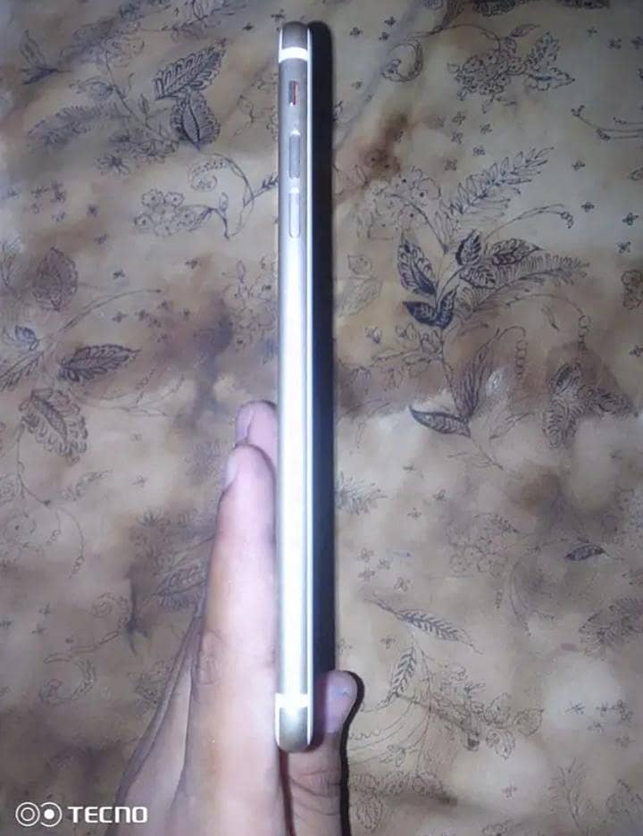 Apple iPhone 7 Plus 3