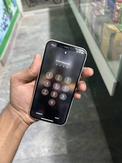 Apple iPhone 12