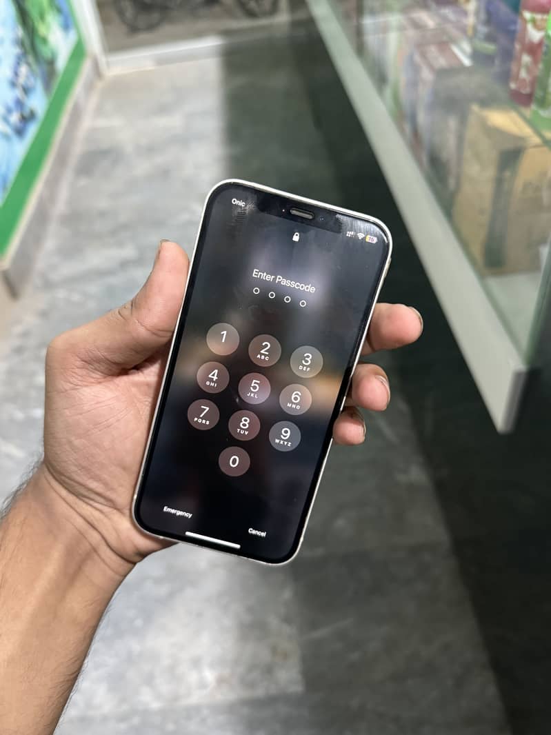 Apple iPhone 12 0