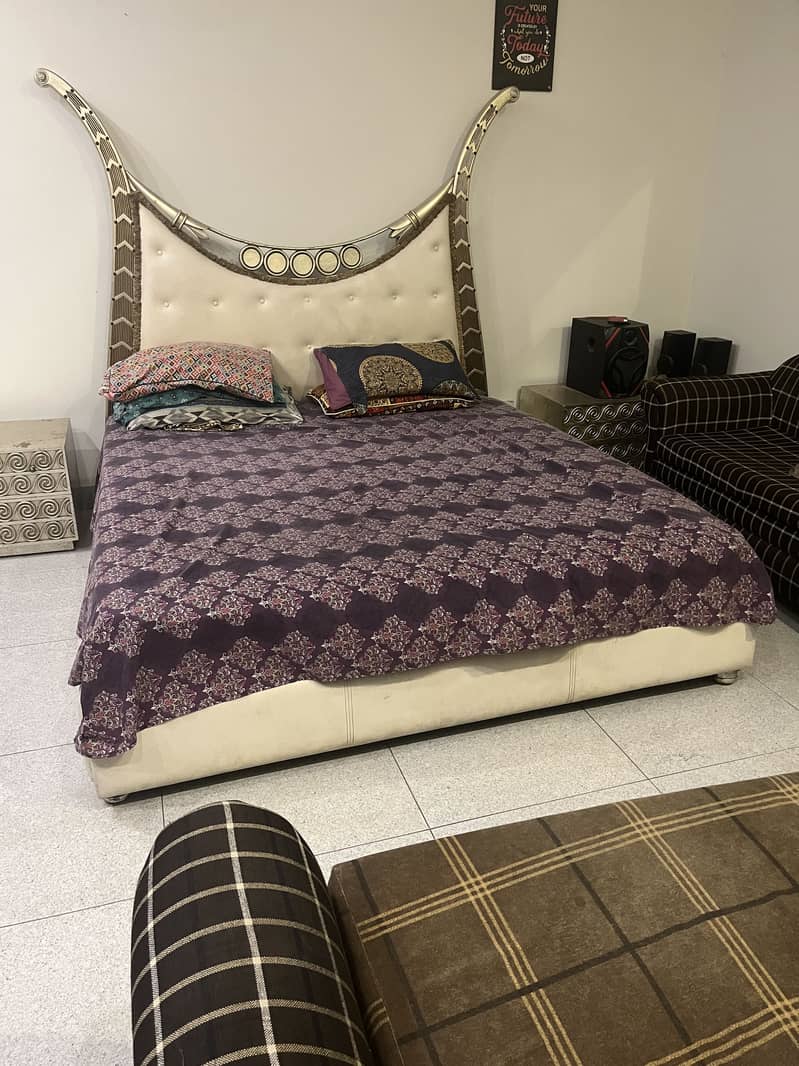 Bed without mattress 1