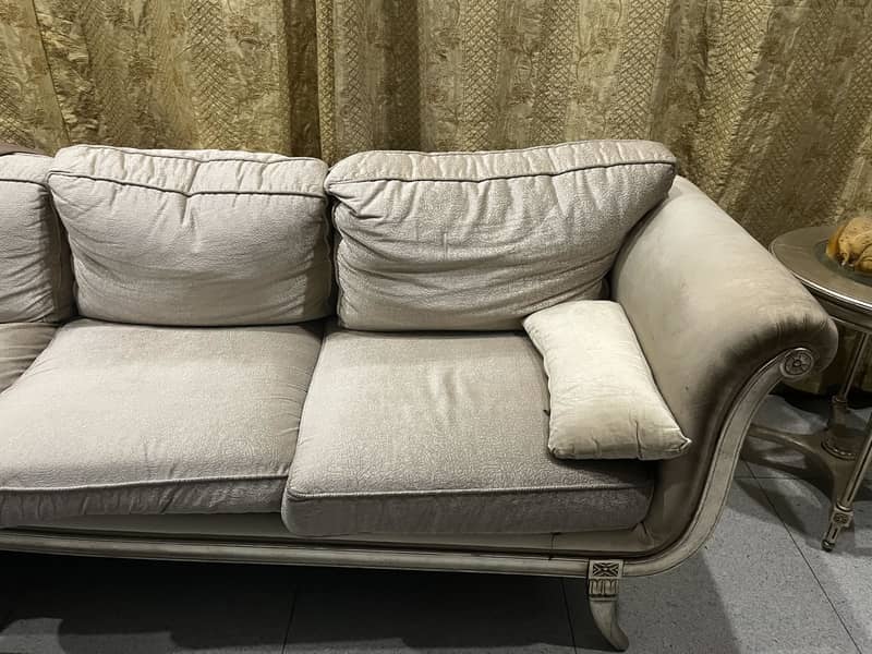 Sofa with centre table 3