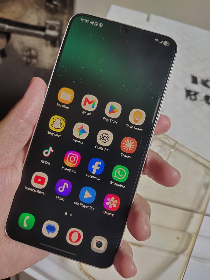 Samsung S22 Plus 1