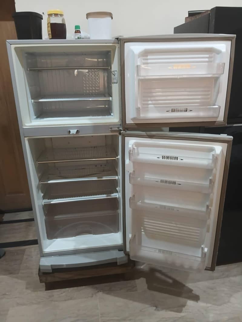 Dawlance Refrigerator 3