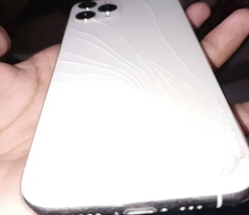 Apple iPhone 11 Pro 9