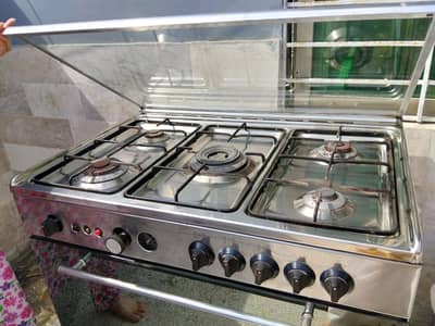 5-Burner Gas Stove for Sale – Excellent Condition