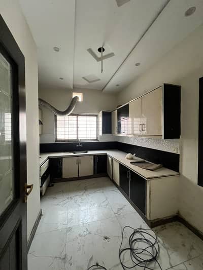 10marla upper portion available for rent in LDA avenue