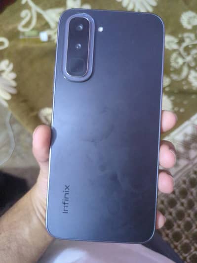 Infinix Hot 70