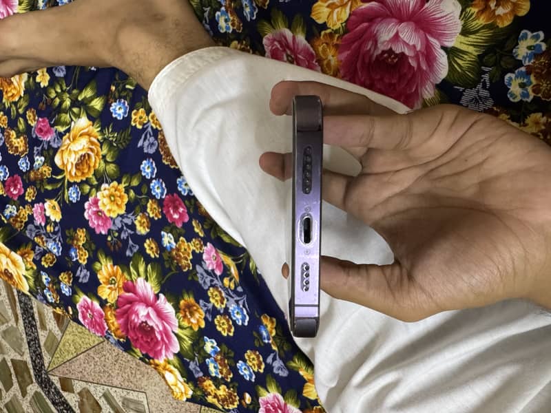 Apple iPhone 14 Pro Max 4