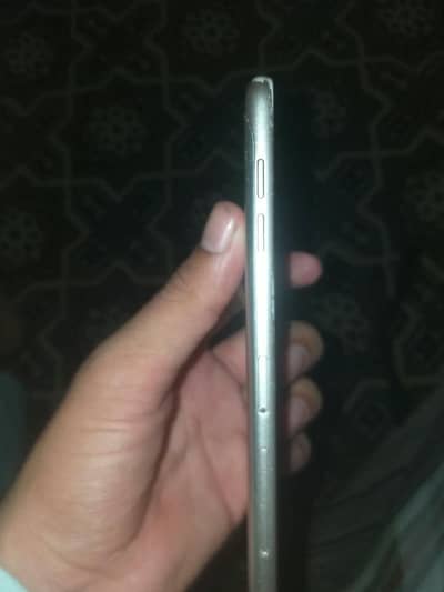 Samsung Mobile J7 Max