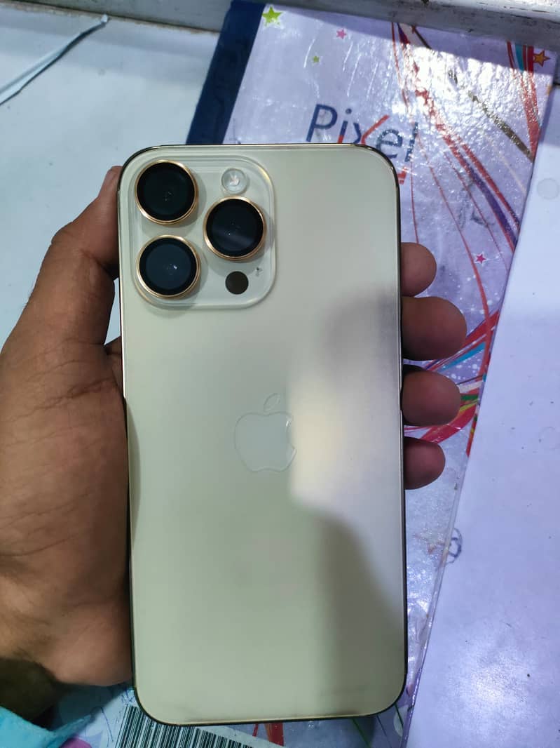 Apple iPhone 14 Pro Max 2