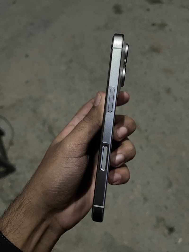 Iphone 16 pro 2