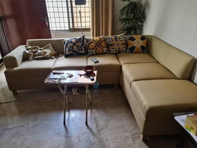 Almost brand new condition L Shaped sofa.