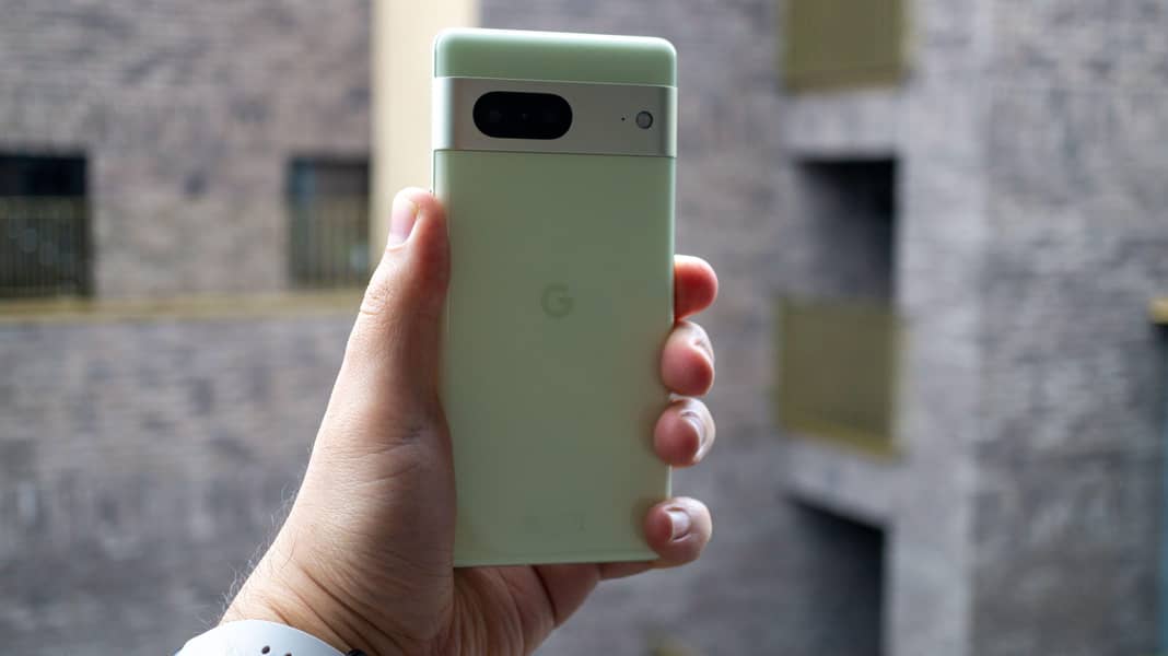 Google Pixel 7.  /.  Waterpack. 1