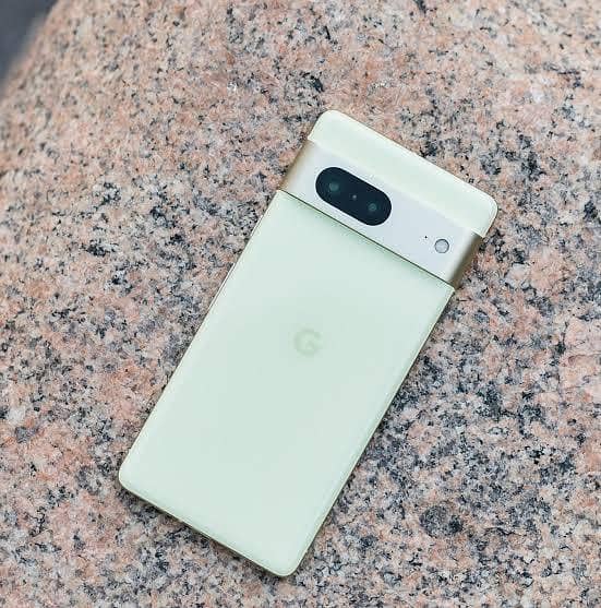 Google Pixel 7.  /.  Waterpack. 2