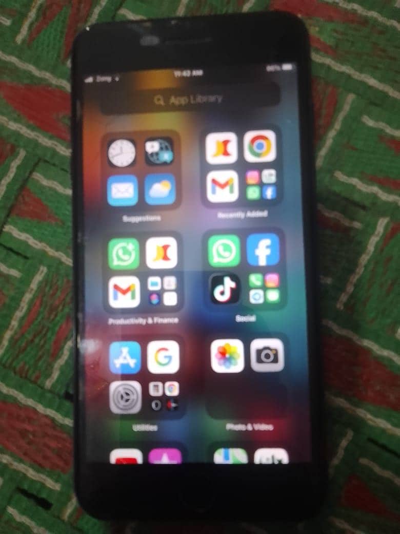 Apple iPhone 7 Plus 1