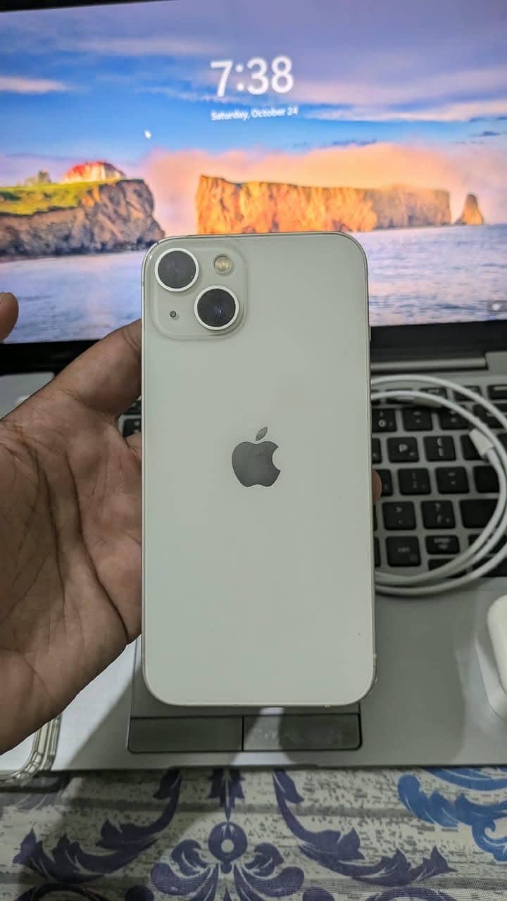 Apple iPhone 13 2
