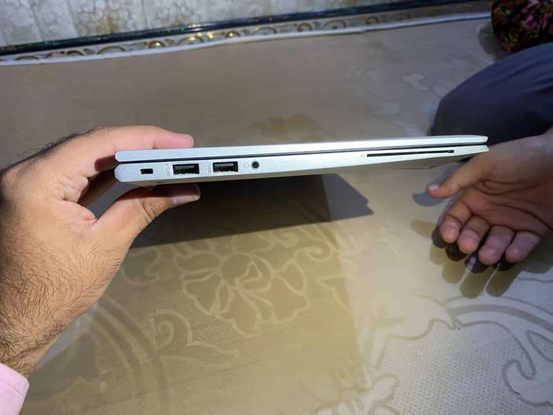 HP Elite Book 10