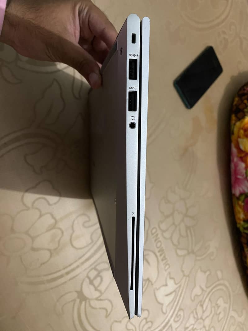 HP Elite Book 13