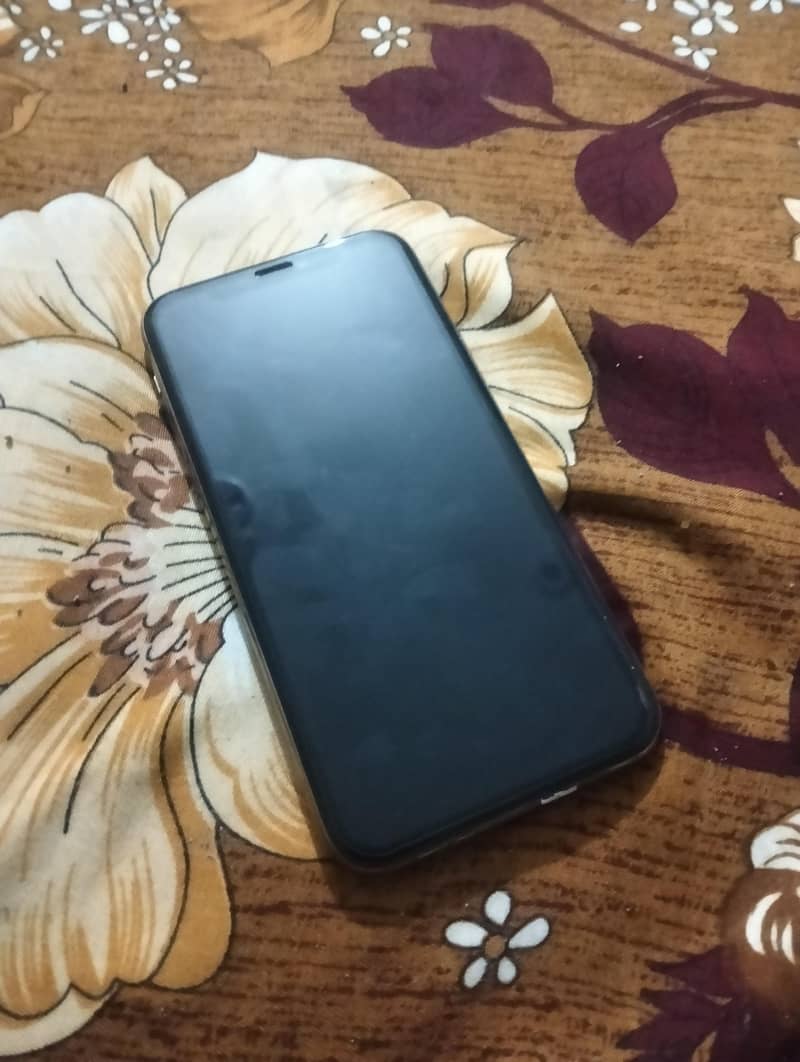 Apple iPhone 11 Pro 1