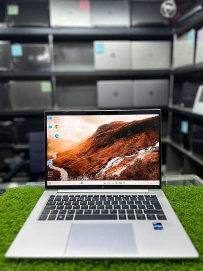 HP EliteBook 840 G10 Laptop with Sure View Privacy Display