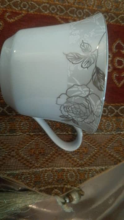 bone china 8 person dinner set  brand