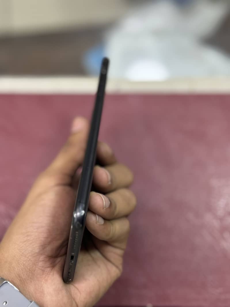 Apple iPhone 7 Plus 4