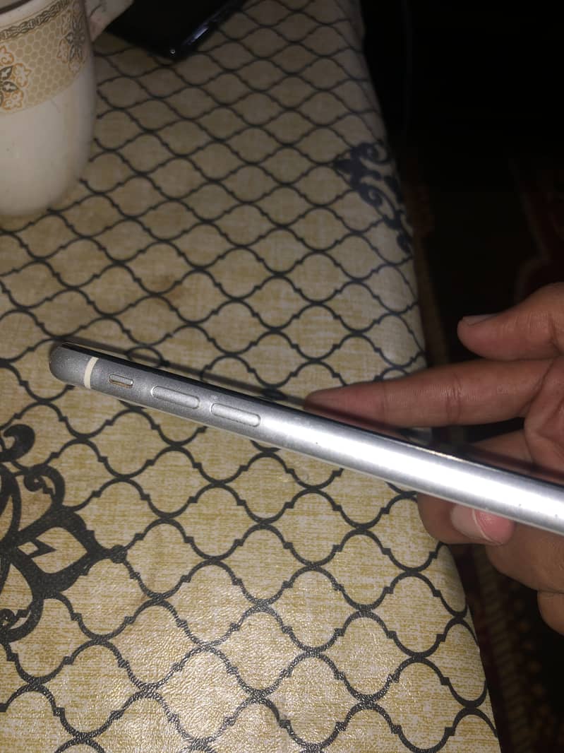 Apple iPhone XR 4
