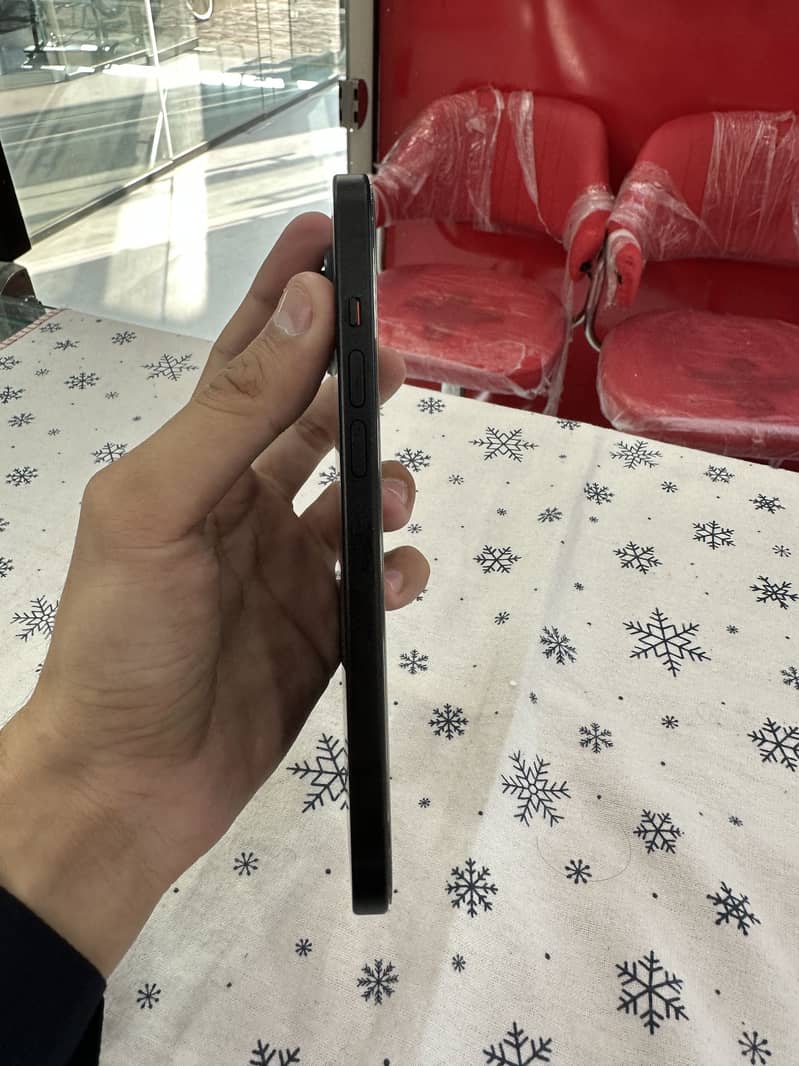 Apple iPhone 15 plus JV 5