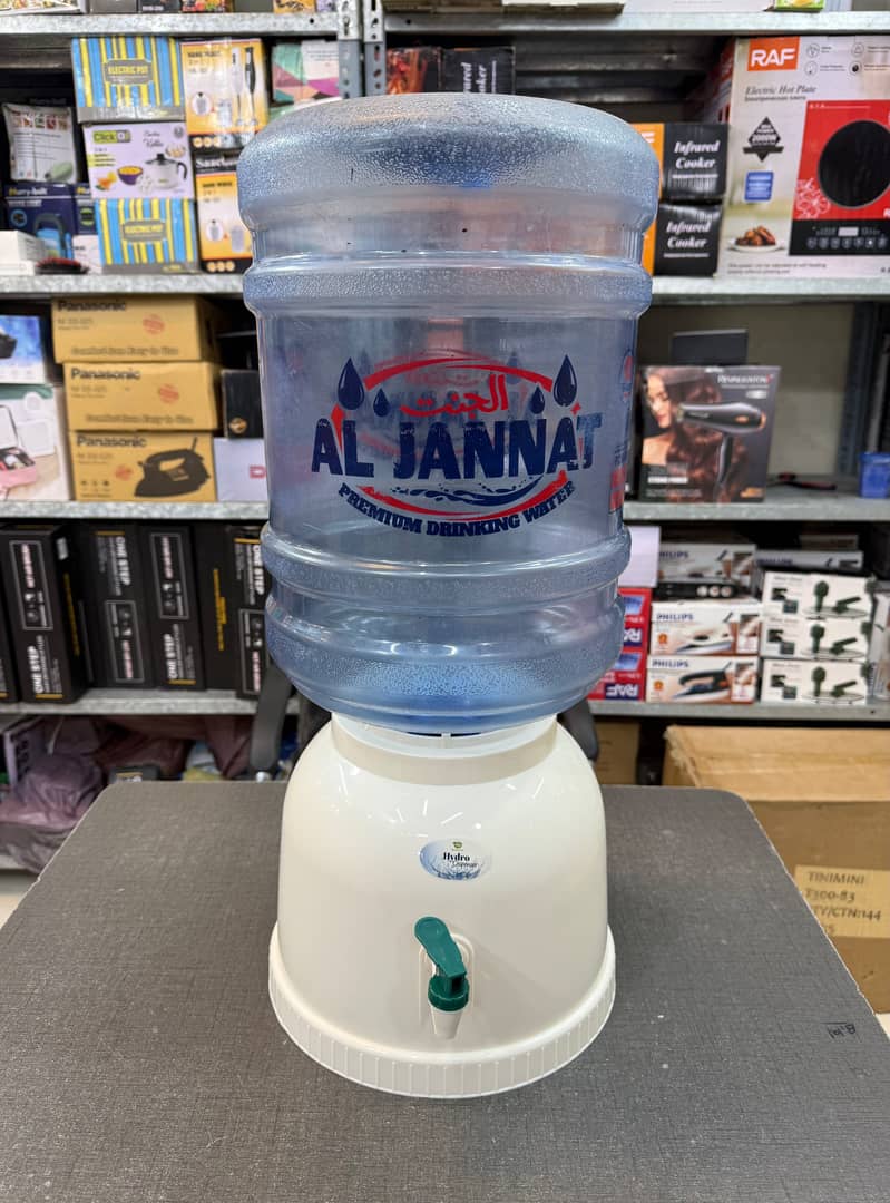 Small water dispenser 0