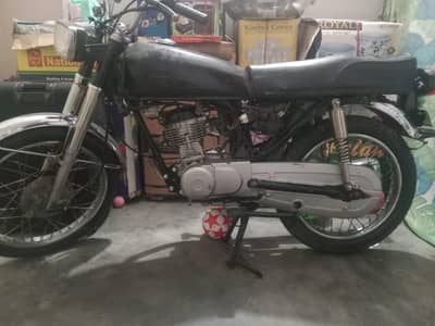 uniqe 125 Model 2015
